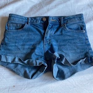H&M shorts size 4